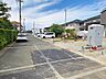 外観：前面道路含む現地写真