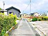 外観：前面道路含む現地写真