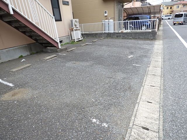 7 / 9