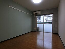 グリーンハイム桜塚 2階1Kのリビング/ダイニング