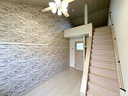 ショコラＢＡＳＥ 203 2階1Kのリビング/ダイニング