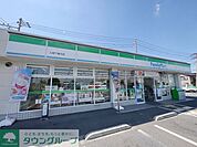 ファミリーマート入間下藤沢店 徒歩8分。コンビニ 590m