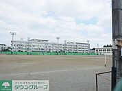 昭島市立昭和中学校 徒歩17分。中学校 1360m