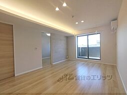 レジデンス三条宮前 401 4階2LDKのリビング/ダイニング