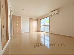 近鉄大阪線 築山駅 徒歩5分の賃貸アパート 1階ワンルームのリビング/ダイニング