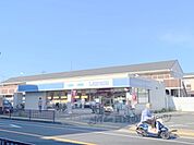 ローソン　奈良南紀寺町一丁目店まで210メートル
