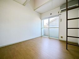 センチュリー栗原 202 2階ワンルームのリビング/ダイニング