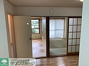 居室からのバルコニー側の部屋
