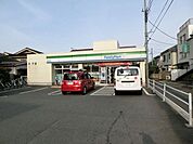 ファミリーマート 246m