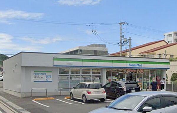 画像20:【コンビニエンスストア】ファミリーマート 高松桜町店まで1377ｍ