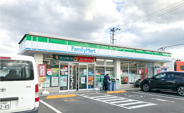 画像8:【コンビニエンスストア】ファミリーマート 高松仏生山南店まで1726ｍ