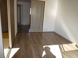 リバーサイドパピヨン 1階2DKのリビング/ダイニング