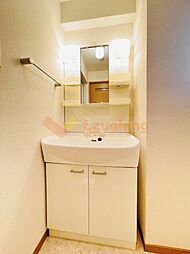 使いやすい独立洗面台です