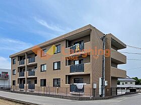 福岡県久留米市北野町稲数205-12（賃貸マンション2LDK・1階・65.16㎡） その1