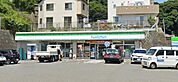 ファミリーマート湘南港が丘店 徒歩10分。 740m