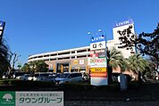 LIVINよこすか 徒歩39分。 3080m