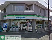 ファミリーマートたかはし吉井店 徒歩9分。コンビニ 710m