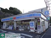 ローソン富岡東五丁目店 徒歩1分。コンビニ 30m