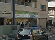 ファミリーマートミナワ船越店 徒歩9分。コンビニ 650m