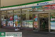 ファミリーマートウェルシティ横須賀店 徒歩17分。 1330m