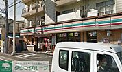 セブンイレブン逗子駅前店 徒歩7分。コンビニ 520m
