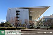 神奈川県立保健福祉大学 徒歩10分。 780m