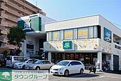 Fuji大船店 徒歩9分。スーパー 670m