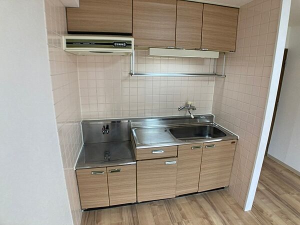 画像8:こちらはキッチン。調理スペースもあり使いやすそうです。