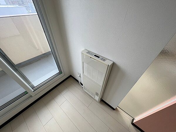 画像24:洋室にも暖房器具がついておりますので安心！