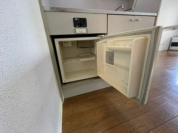 画像23:1ドアの冷蔵庫が、設備としてついてます。