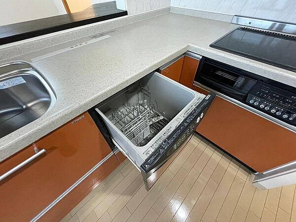 画像9:食洗器付きキッチン。洗い物も手間いらず！！