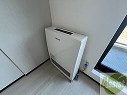 暖房です。冬場の寒い日でも安心ですね〜