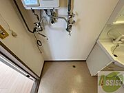 もちろん洗濯機置場は室内にあるので、いつでも洗濯できますよ〜