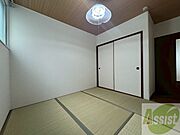 寝室です。部屋をどう使うかはあなた次第です！