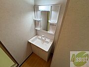 こちらに洗面台があります。朝の洗顔はこちらで。