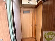 玄関から見た景色はこちらです。イメージできますか。