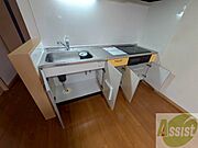 キッチン下の収納もたっぷり入るので片付きそうですね。