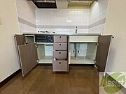 明るいお部屋は気持ちよく過ごせそうですね。