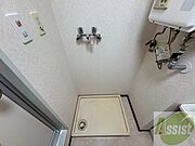 洗濯機はこちらの専用スペースに置けます！