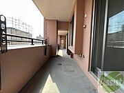 バルコニーは幅があり、広い印象を受けました。