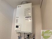 給湯器は簡単操作で温度調整ができますよ。