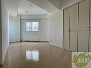 8.7帖の洋室です。家具の配置もしやすそうですね！