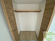 寝室の収納です。部屋がすっきり片付きます。