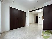 寝室です。部屋をどう使うかはあなた次第です！