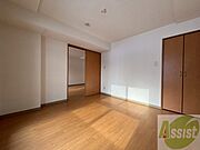 7.3帖の洋室です。家具の配置もしやすそうですね！