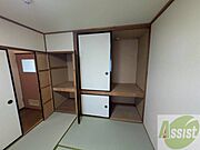 こちらは収納です。物をしまう事ができますね！