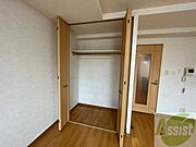クローゼットは奥行きもあり、荷物が多い方でも安心です。