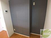 こちらに冷蔵庫を置けます。調理時の動線もばっちり効率的。