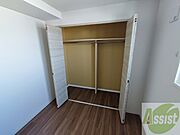 収納もバッチリあるのでお部屋が片付きますよ！