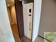 電気温水器です。オール電化でお得で安心ですね。